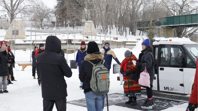 01-01-26_NestaweyaRiverTrailOpens_2.jpg (88 KB)