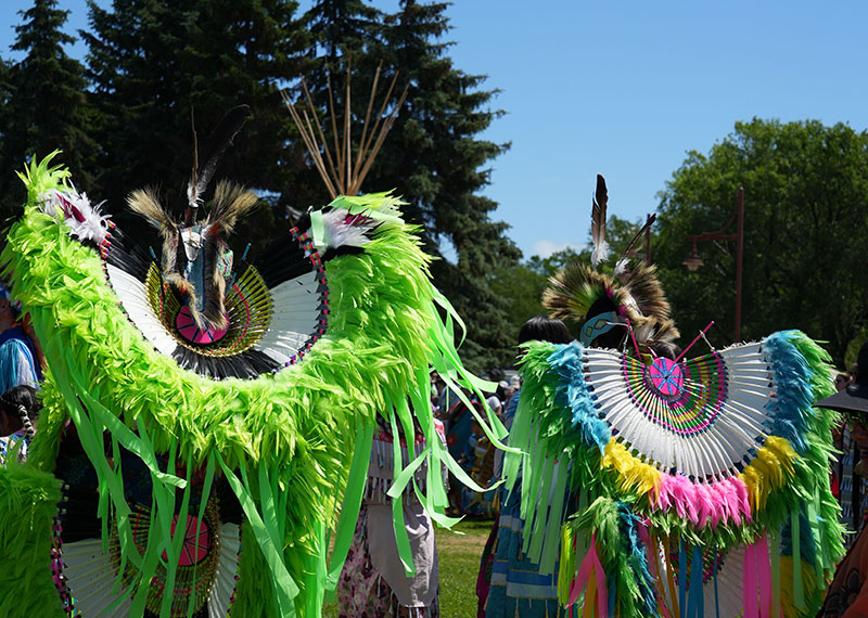 Dancers at the W&aacute;hk&oacute;htowin Powow
